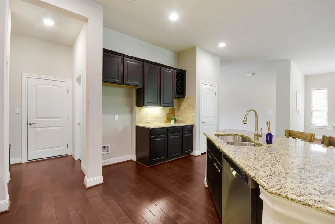 Photo of 2427 Centennial LOOP