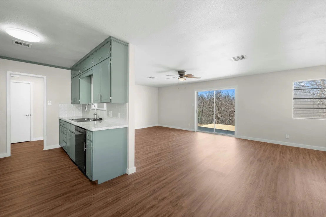 Photo of 4010 Valley View DR