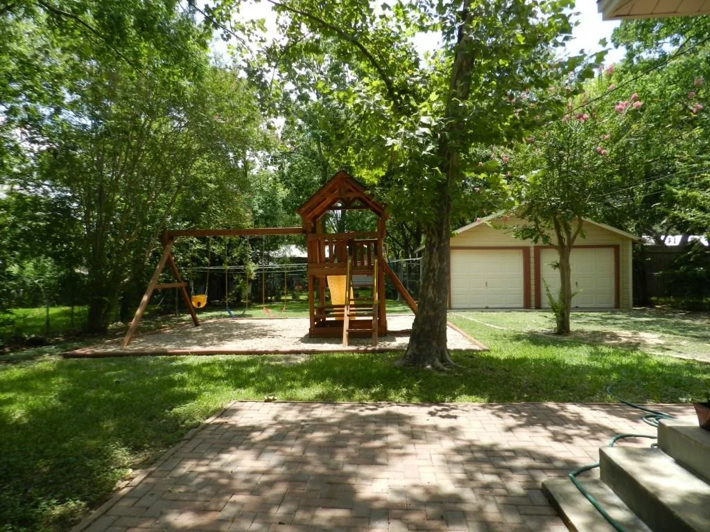 Photo of 1913 W 40th ST