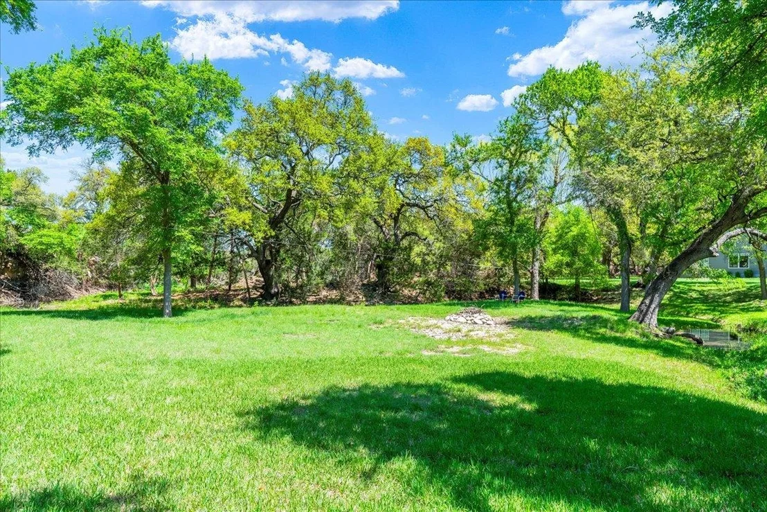 Photo of 7 Tall Oaks TRL