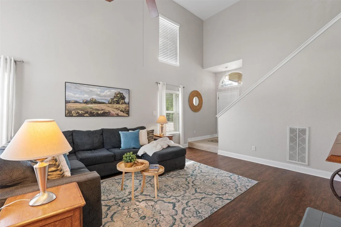 Photo of 17301 Valentine DR