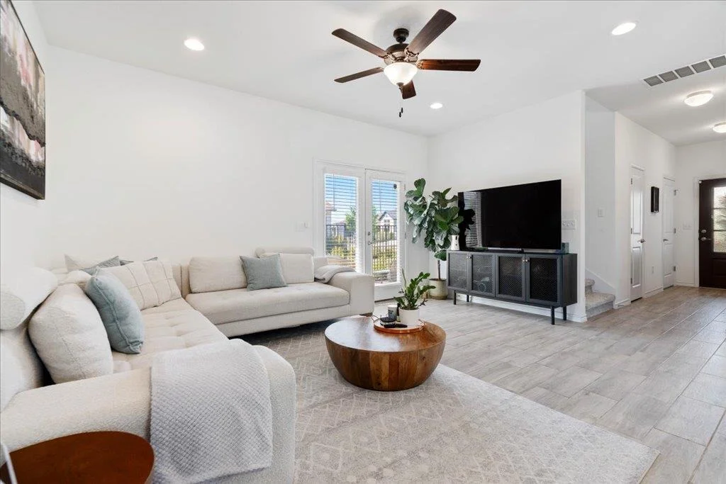 Photo of 9015 Looksee LN