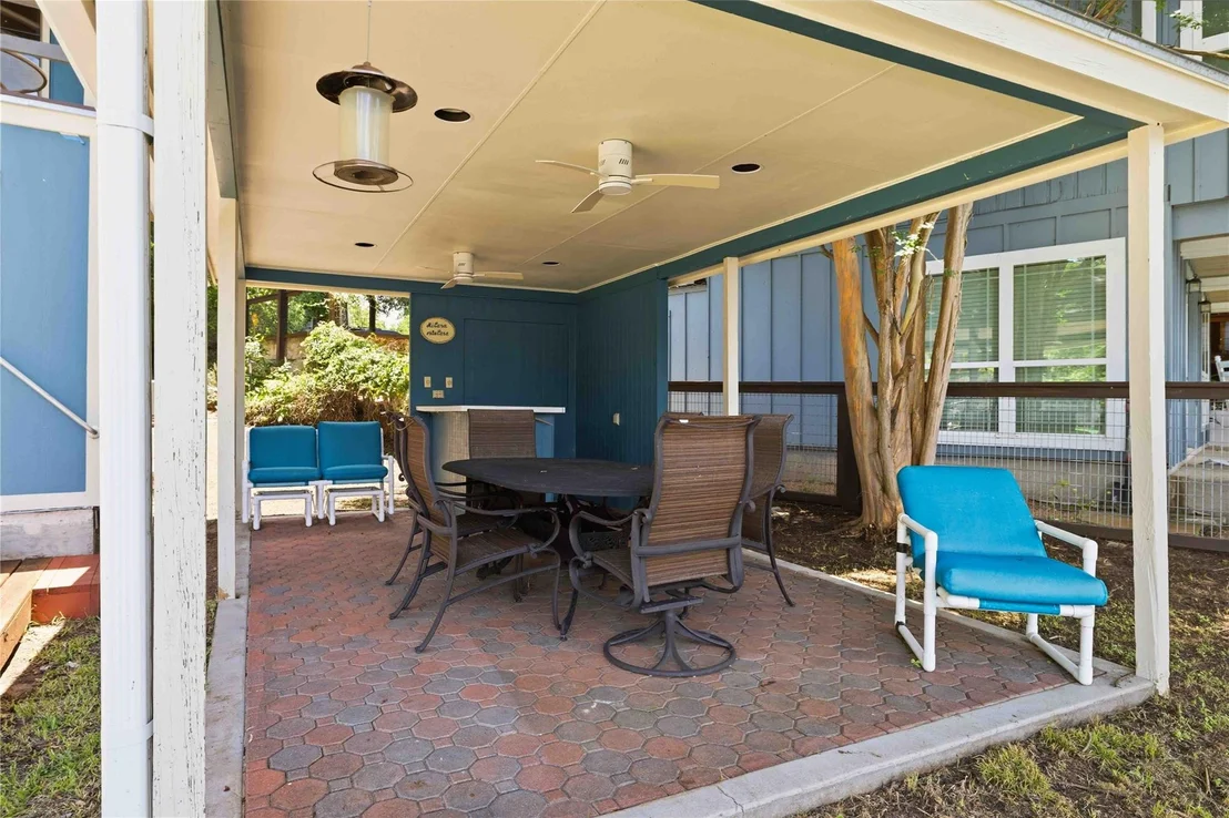 Photo of 1308 Lakeside DR