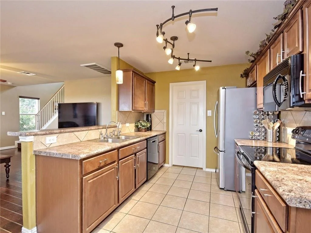 Photo of 1206 Hensley DR