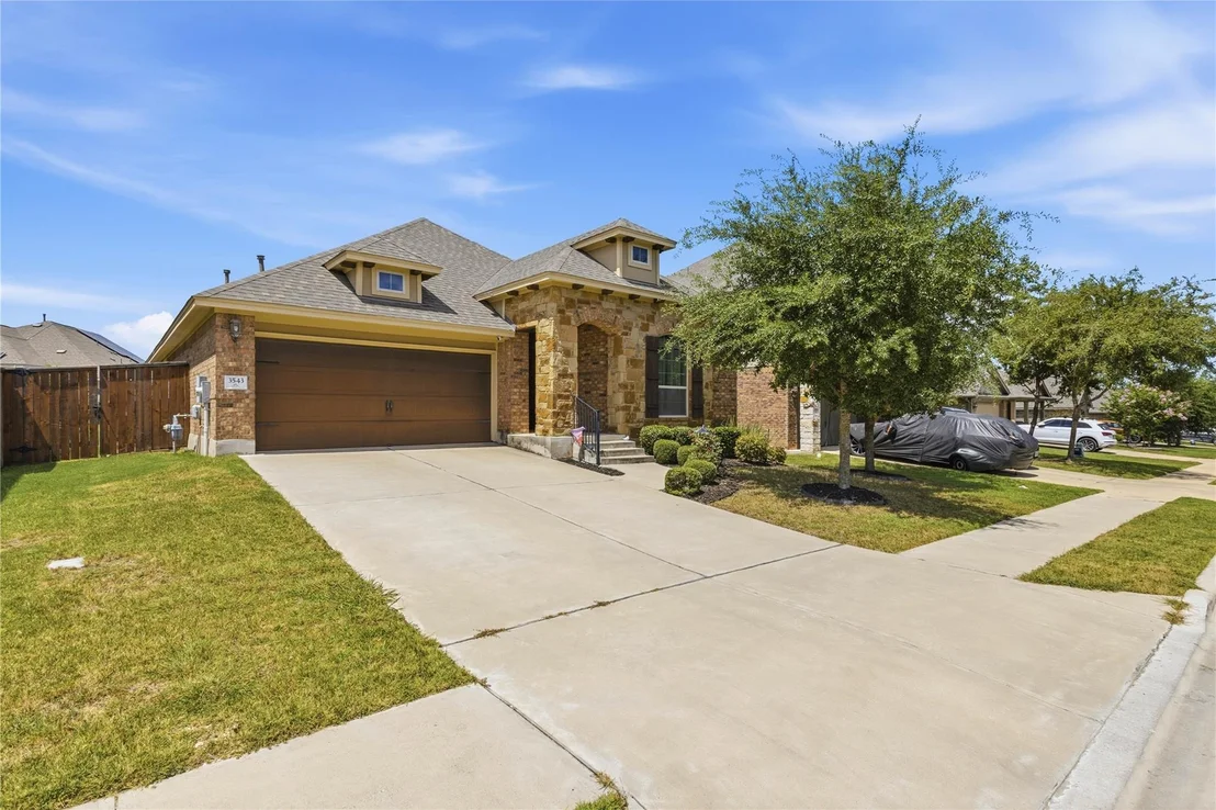 Photo of 3543 Pauling LOOP