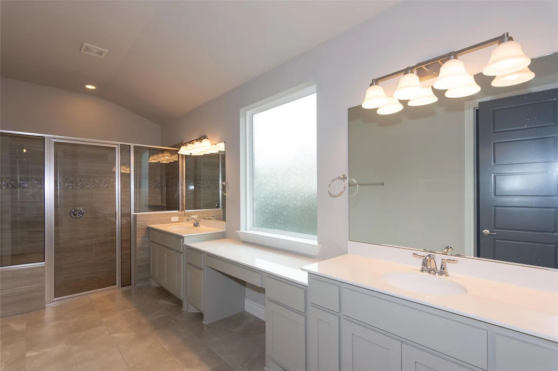 Photo of 120 Split Oak DR