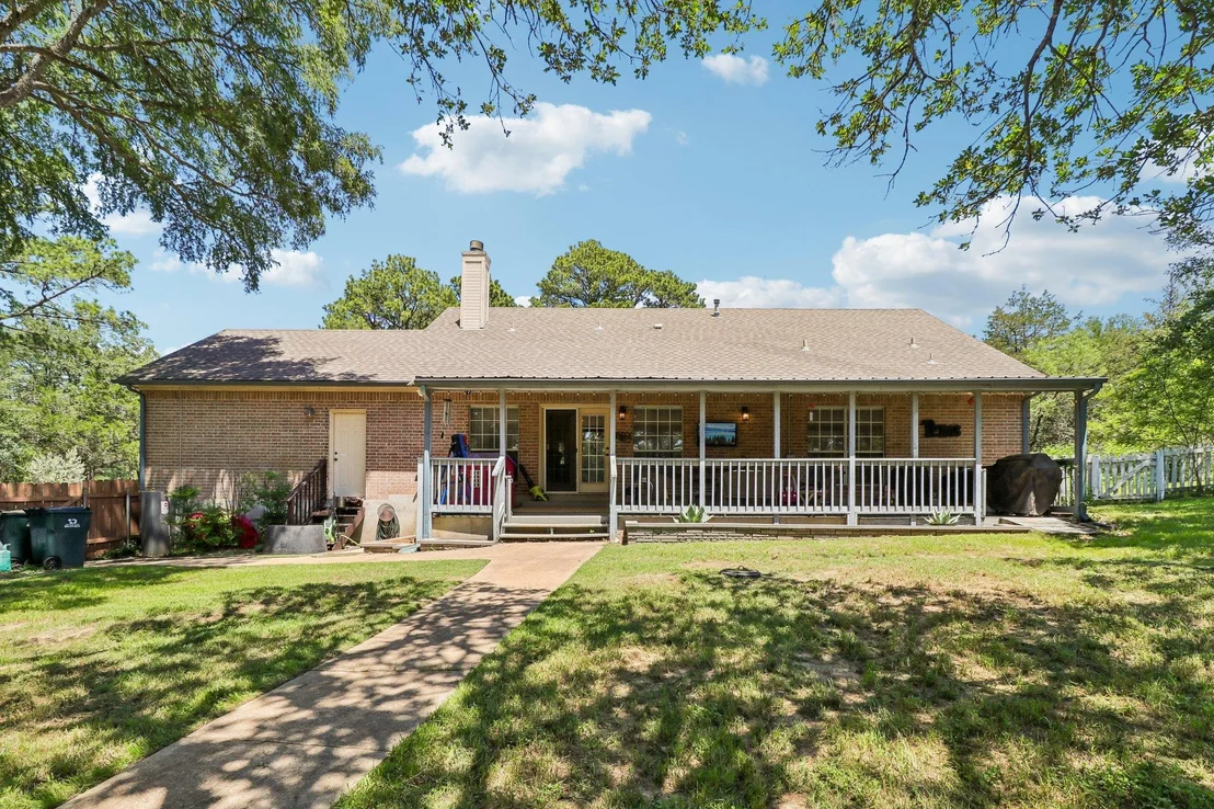Photo of 241 Laura LN