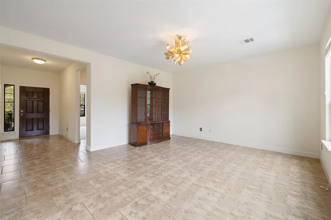 Photo of 107 Breakaway RD