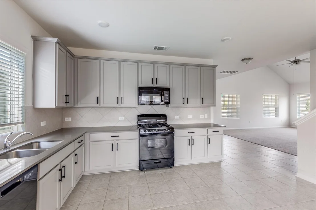 Photo of 200 Oldbridge DR