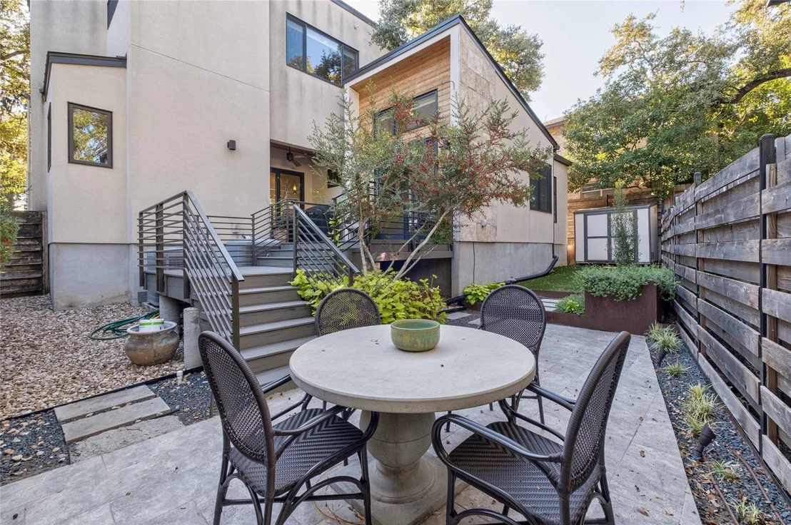 Photo of 208 Park LN