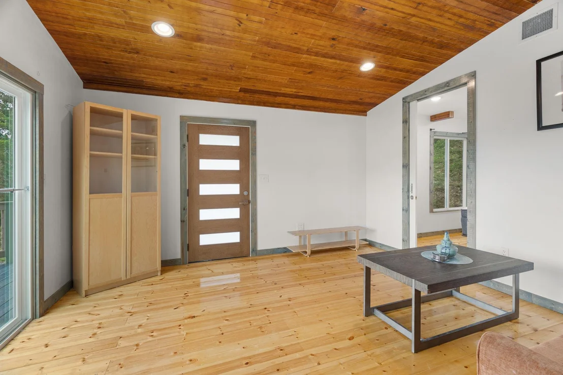 Photo of 10104 Vassar RD