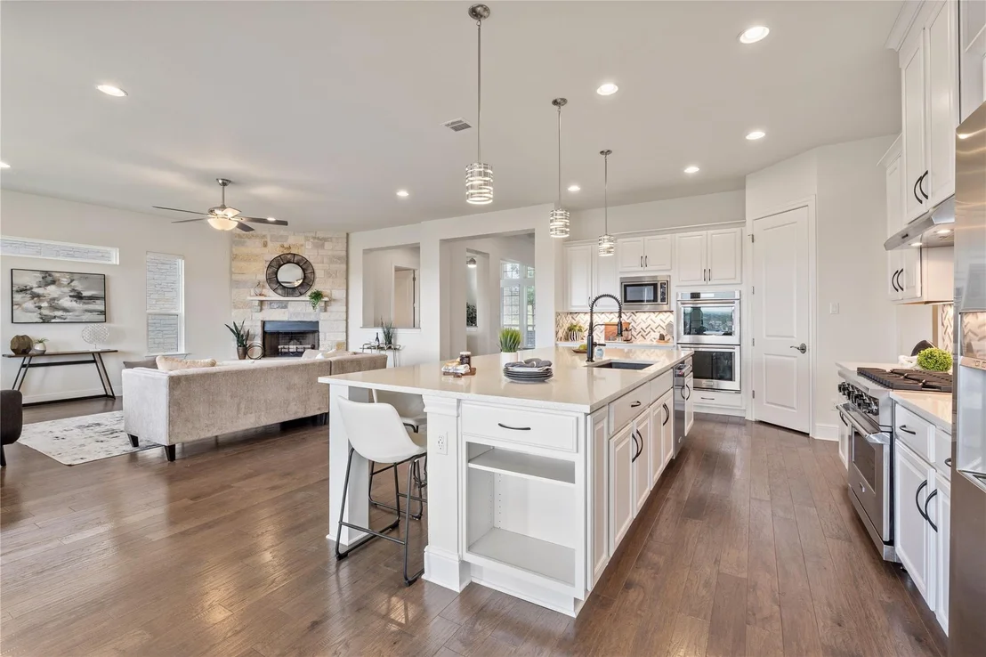 Photo of 412 Lindale CV