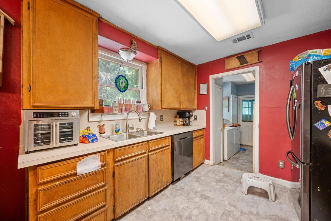 Photo of 9106 Capitol DR