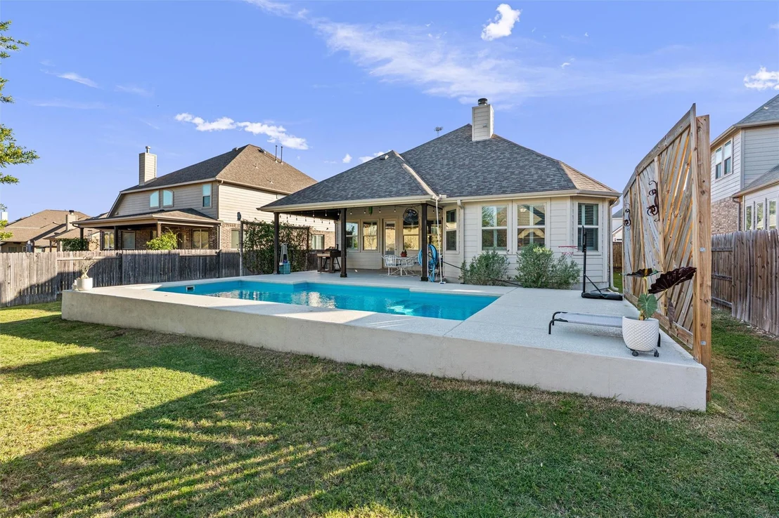 Photo of 3704 Gildas PATH