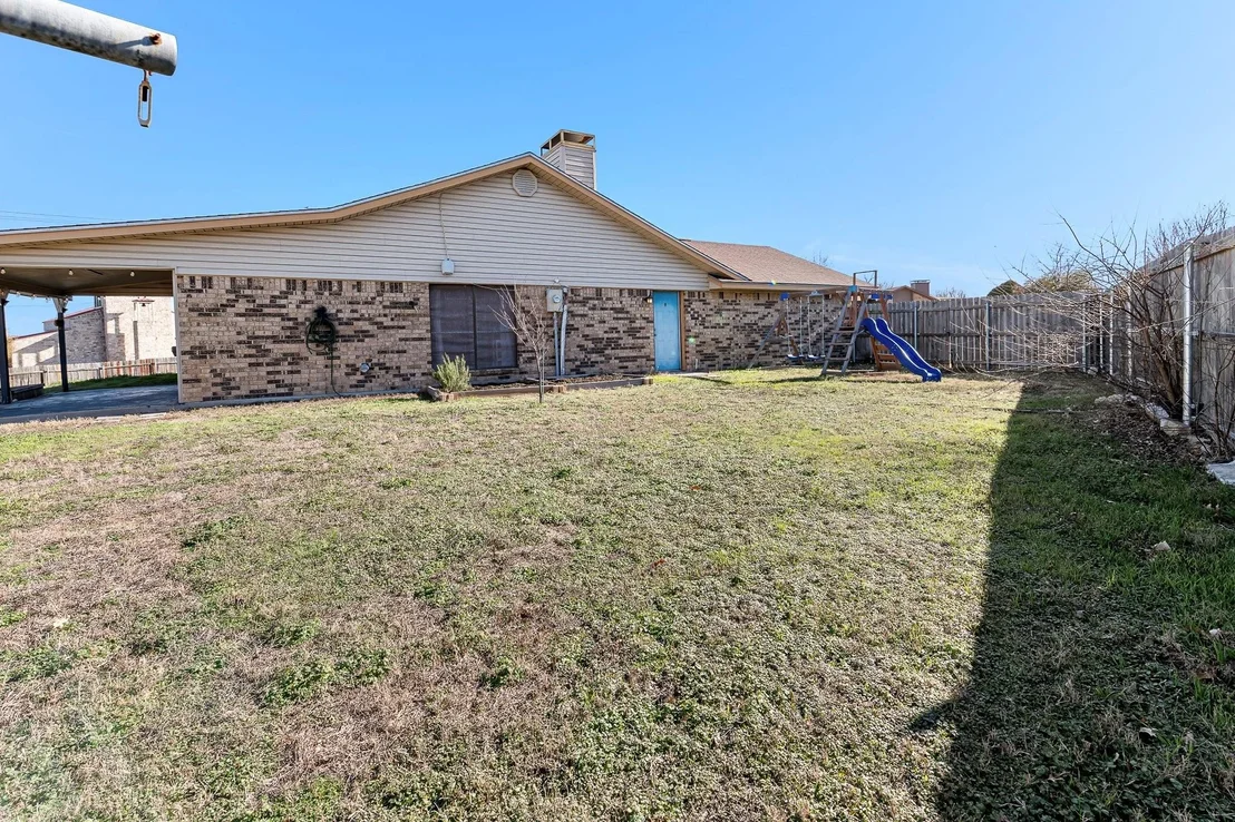 Photo of 905 Moss CIR