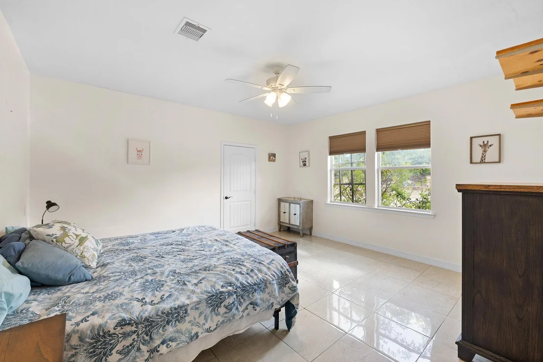 Photo of 1102 Private Road 2332