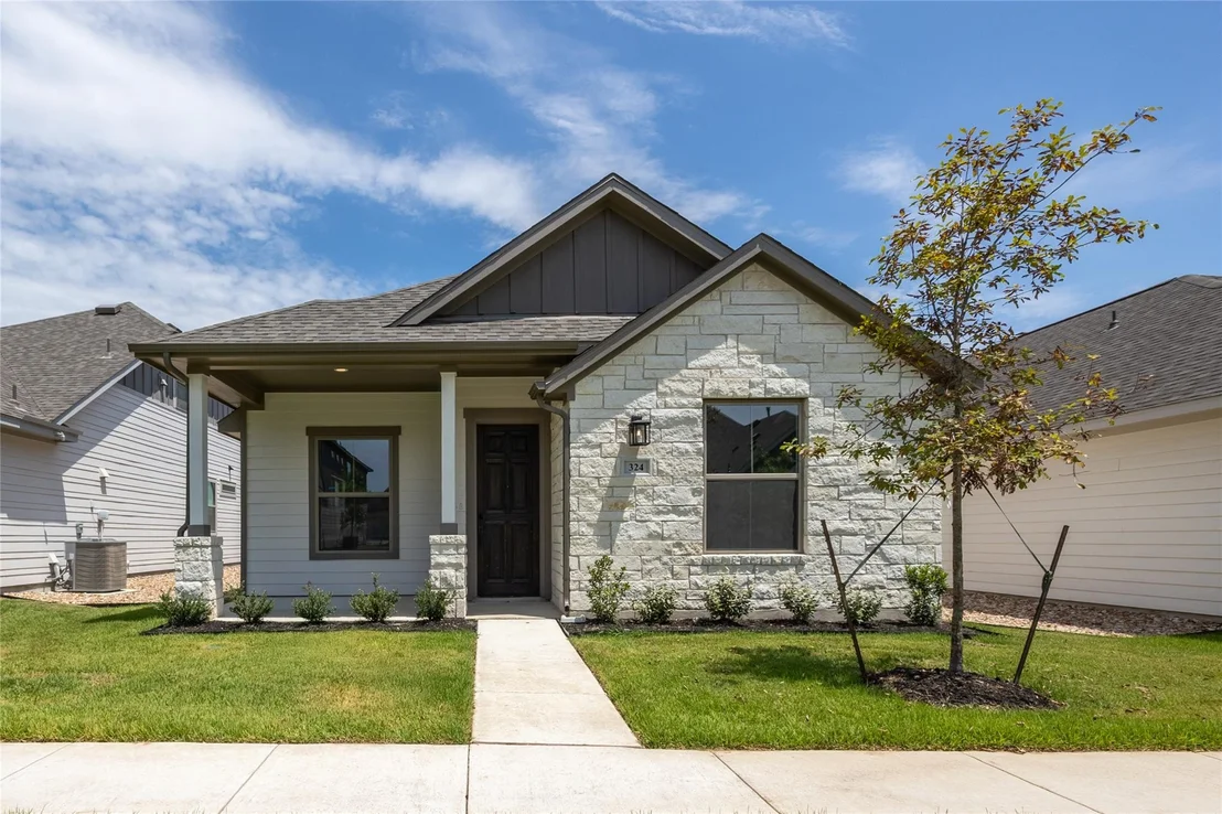 Photo of 324 Orleanian DR
