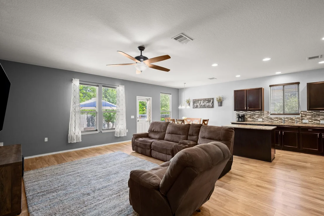 Photo of 15204 Guffey DR