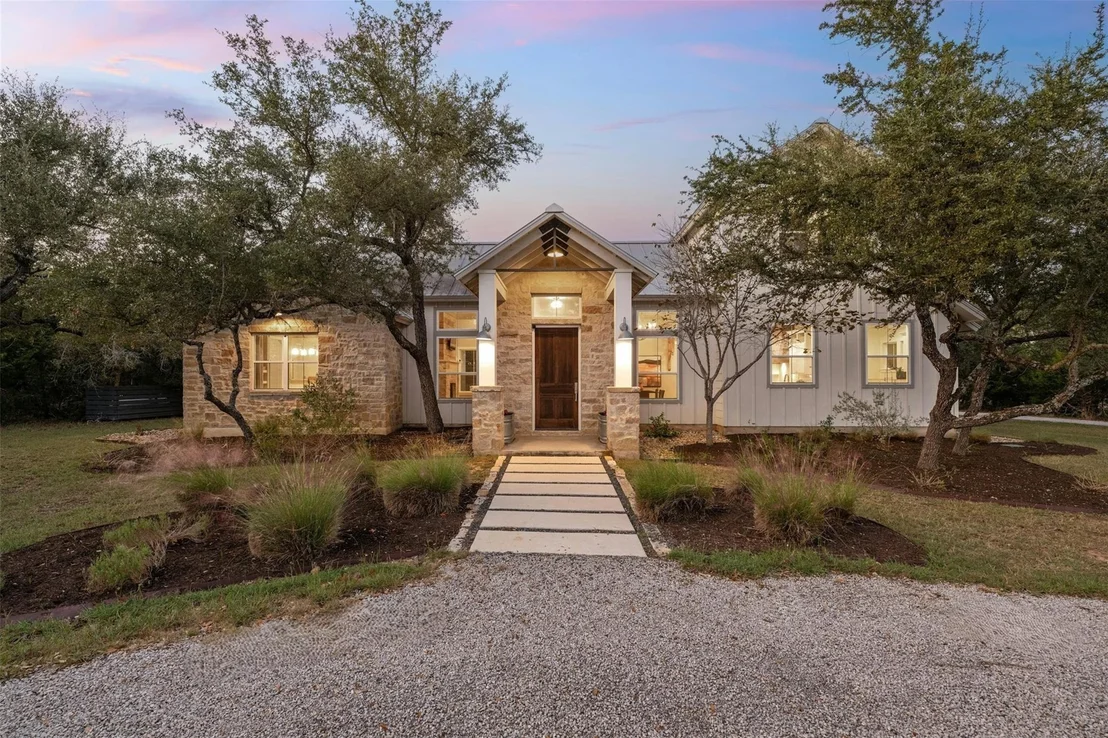 Photo of 1075 Enchanted Oak DR