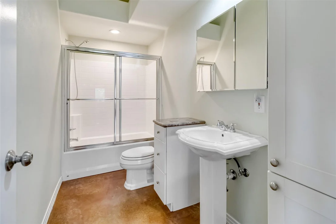 Photo of 172 William Higgins DR