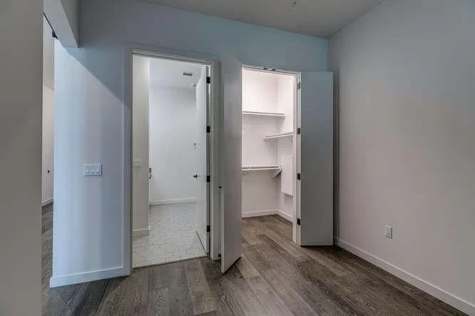 Photo of Unit 116 at 800 Embassy DR