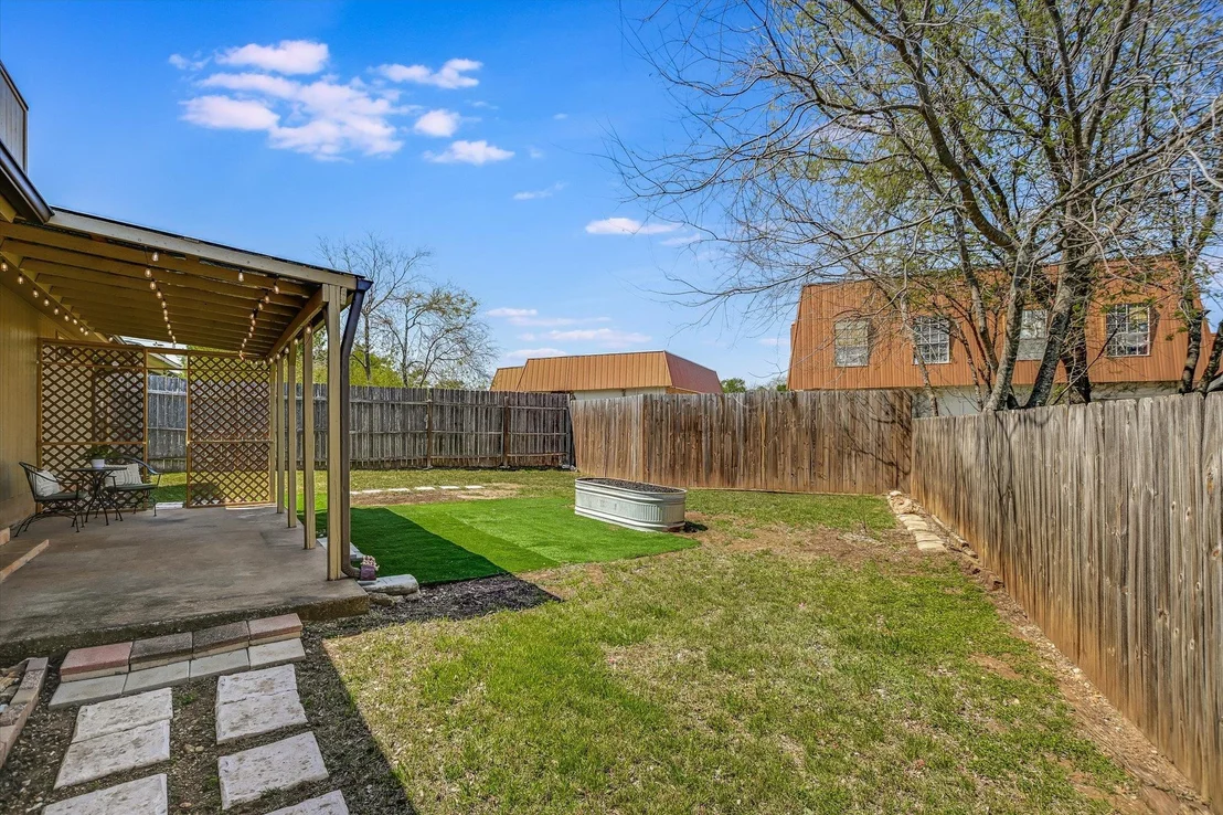 Photo of 606 Splitrock ST