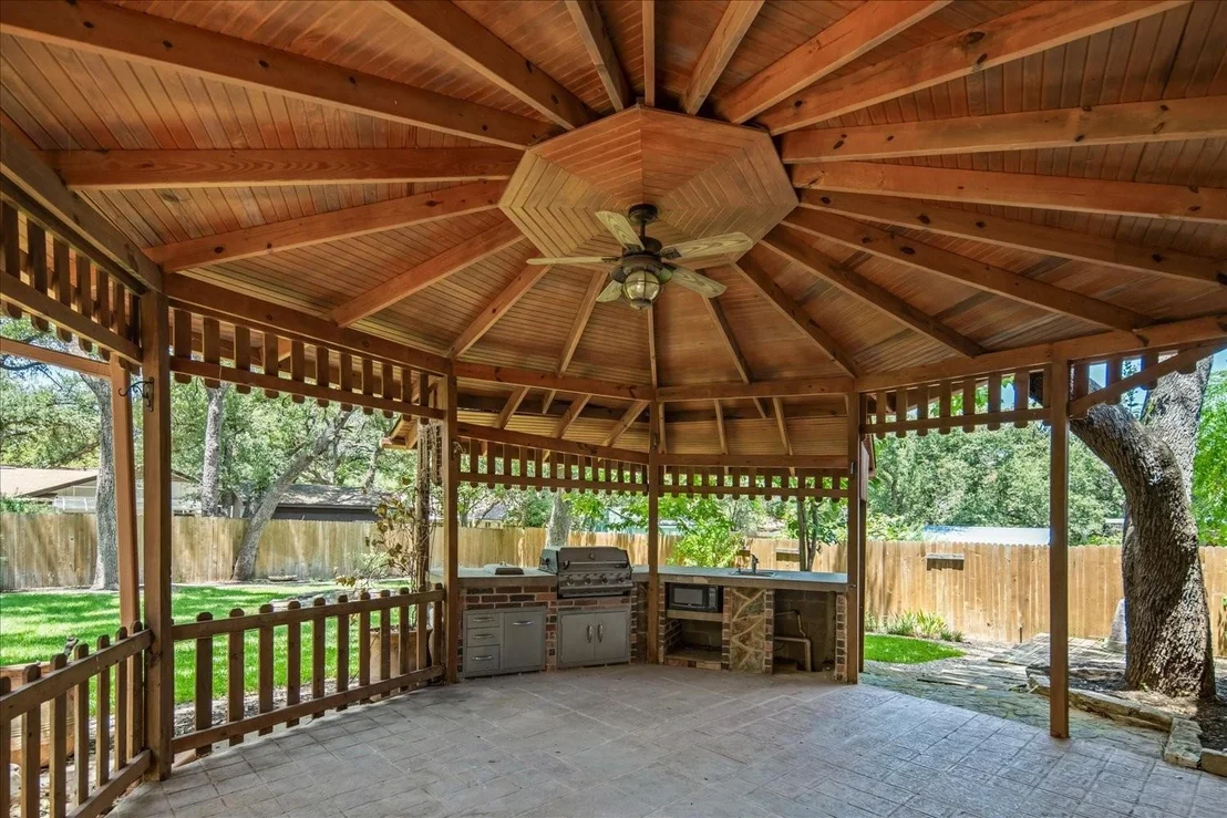 Photo of 2401 Orleans DR