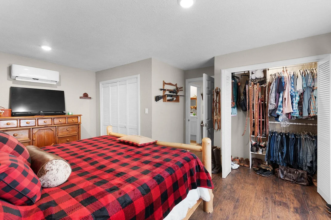 Photo of 817 Ridgeway