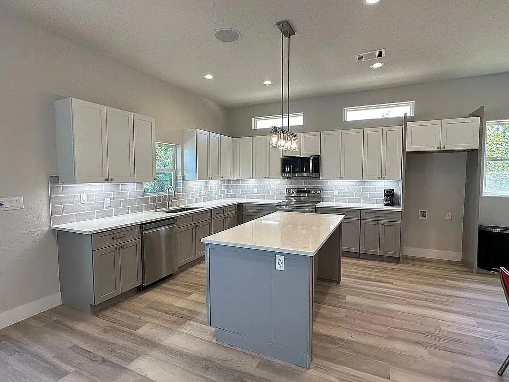 Photo of 195 Covert DR