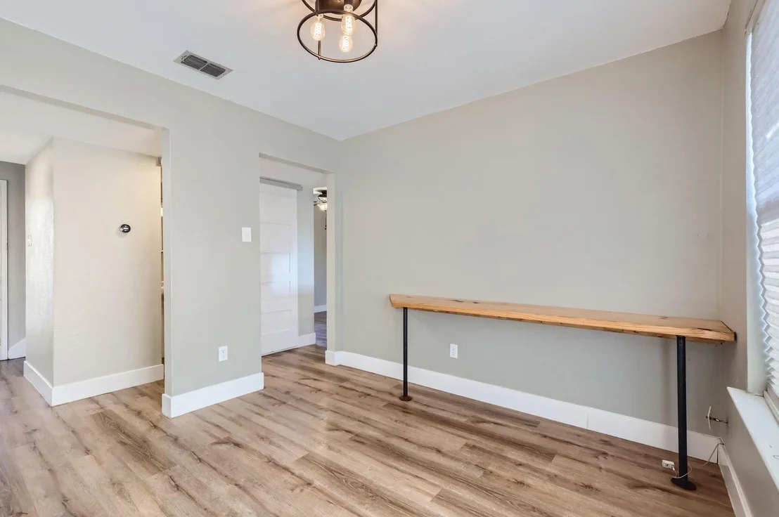 Photo of 1711 Ryon LN