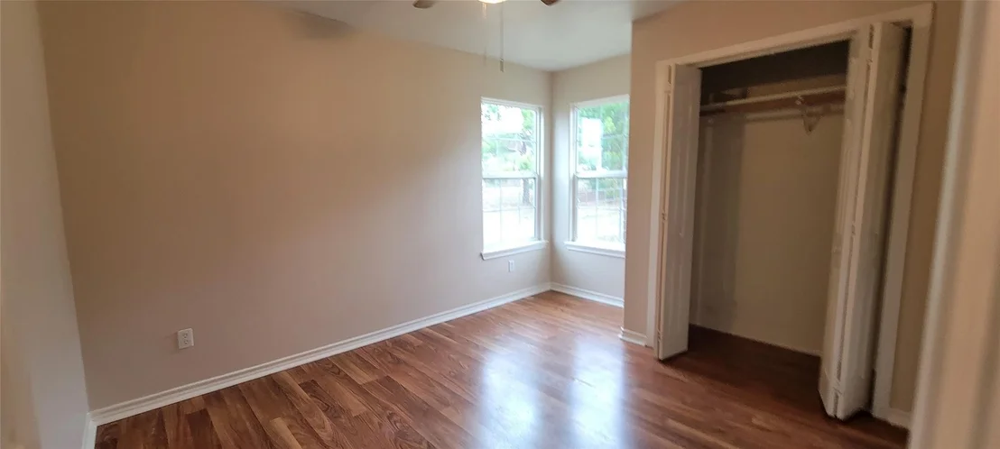 Photo of 195 Cardinal DR