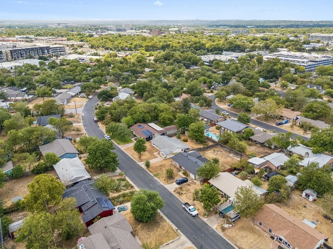 Photo of 6904 Miranda DR