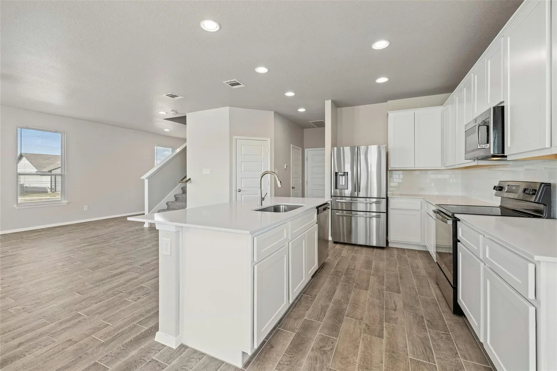 Photo of 5000 Black Onyx DR