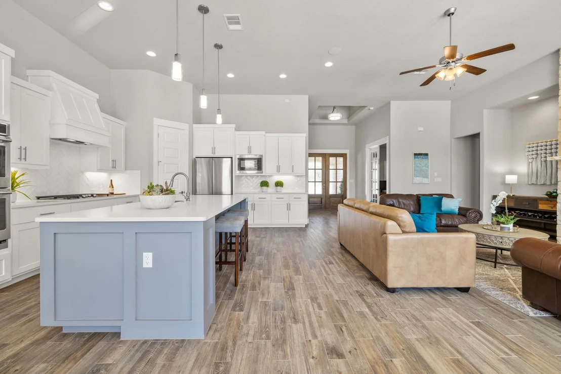 Photo of 221 Highland Oaks