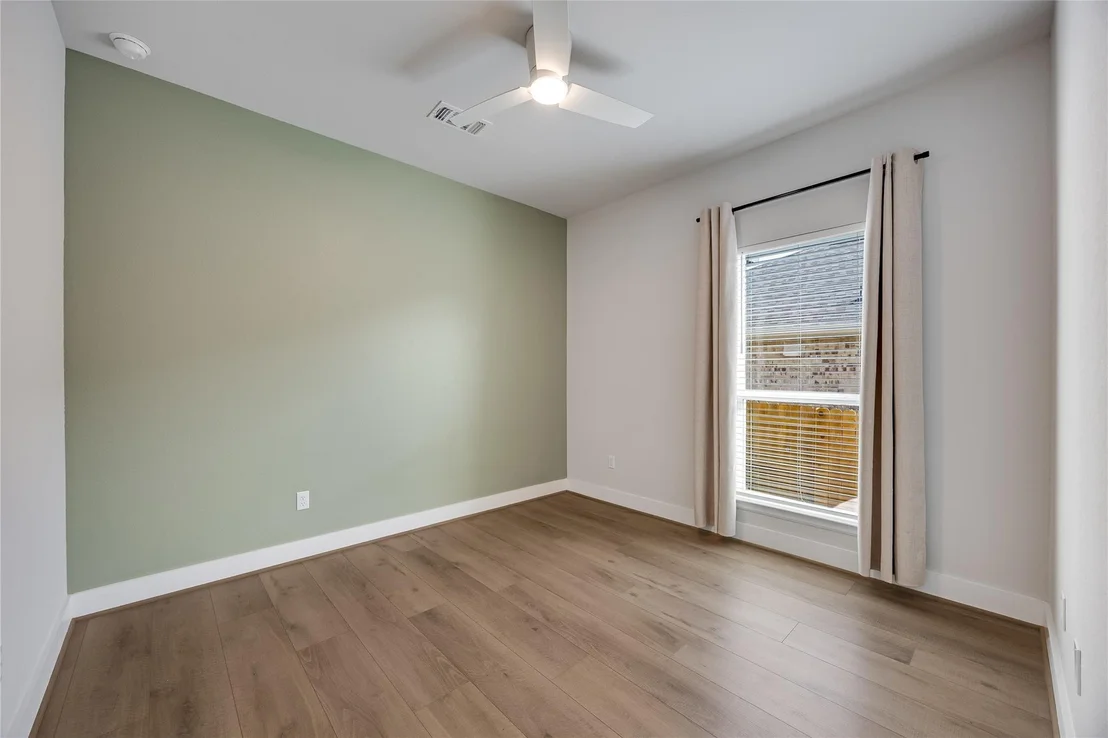 Photo of 200 Green Knoll LN