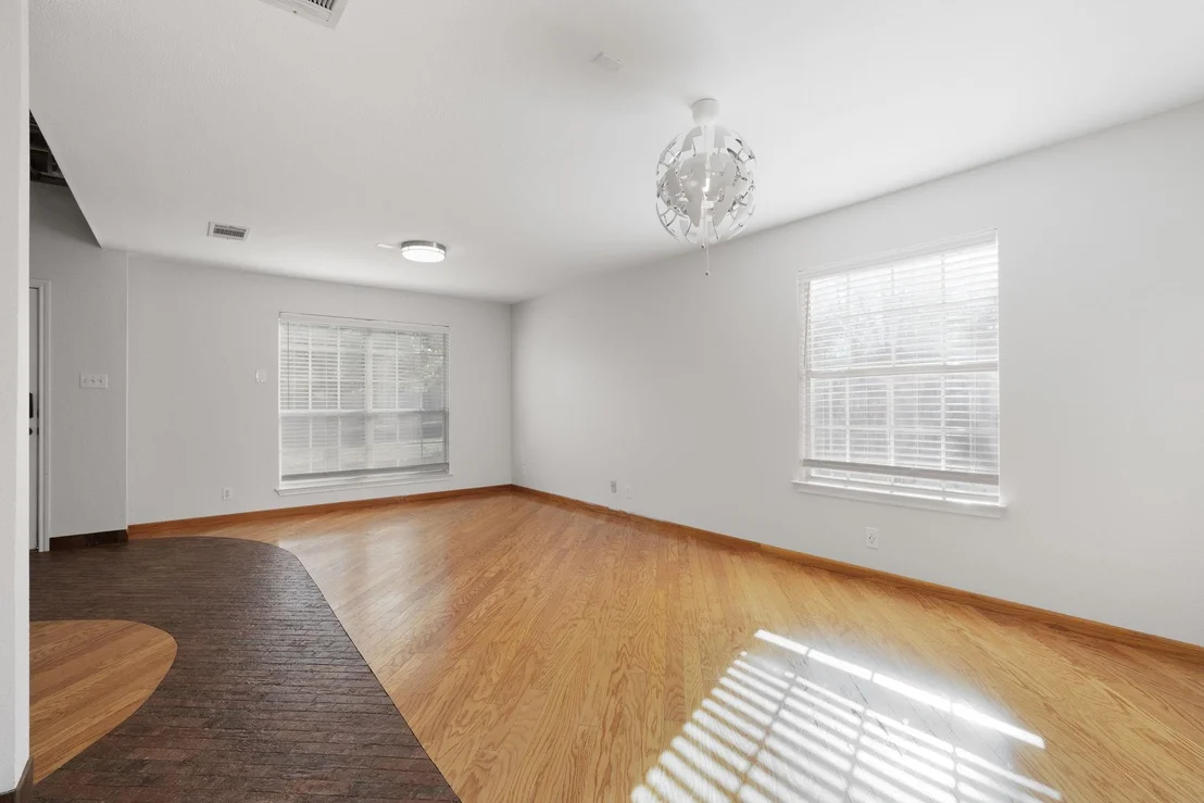 Photo of 12708 Parkland DR