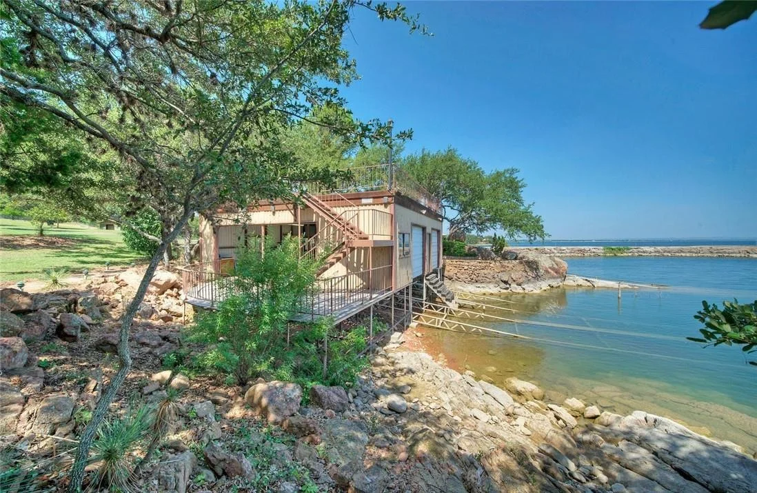 Photo of 206 Forest DR
