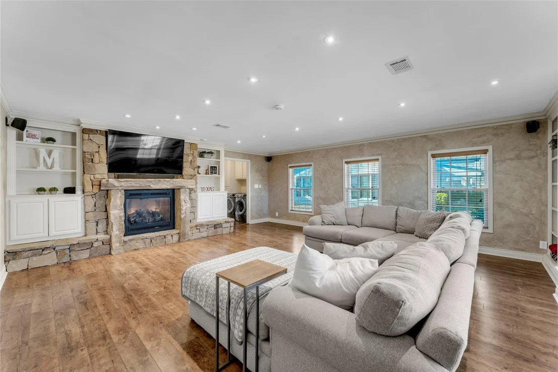 Photo of 213 Corder LN