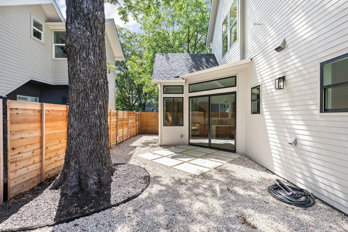 Photo of Unit 1 at 2917 Lyons RD