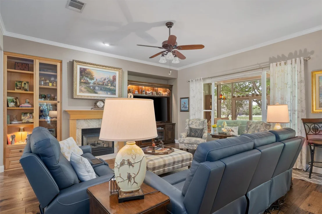 Photo of 115 Durango TRL