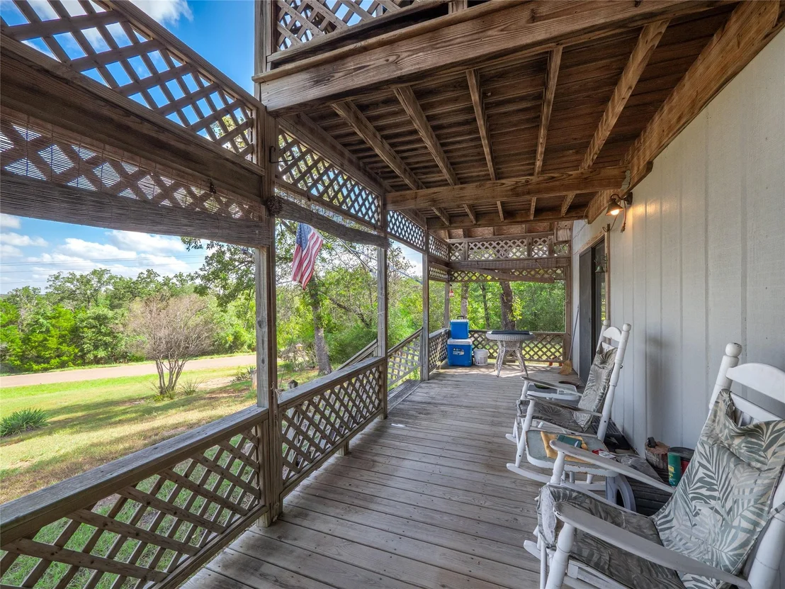 Photo of 499 Hidden Oaks DR