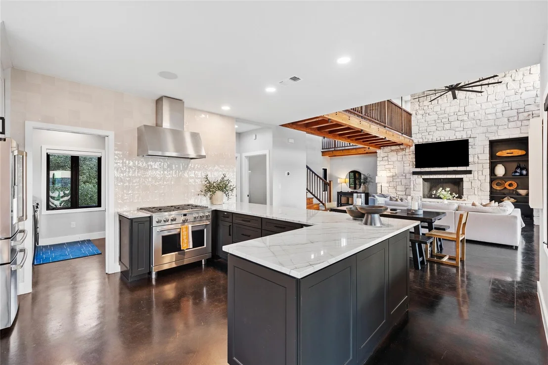 Photo of 516 Deckhouse DR