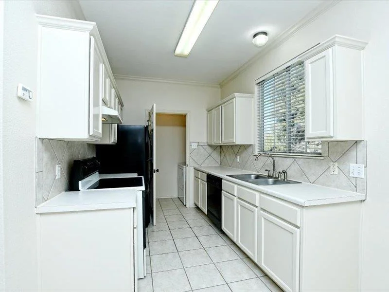 Photo of Unit 9 at 4400 Switch Willo