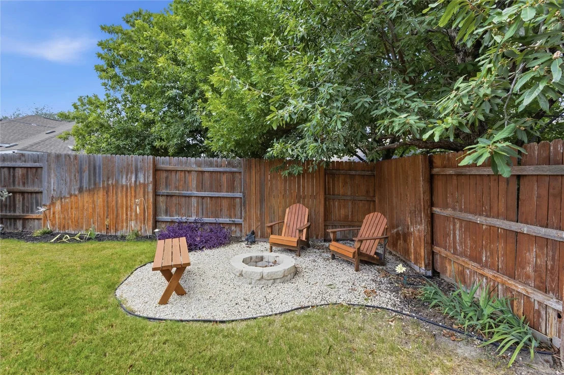 Photo of 3543 Pauling LOOP