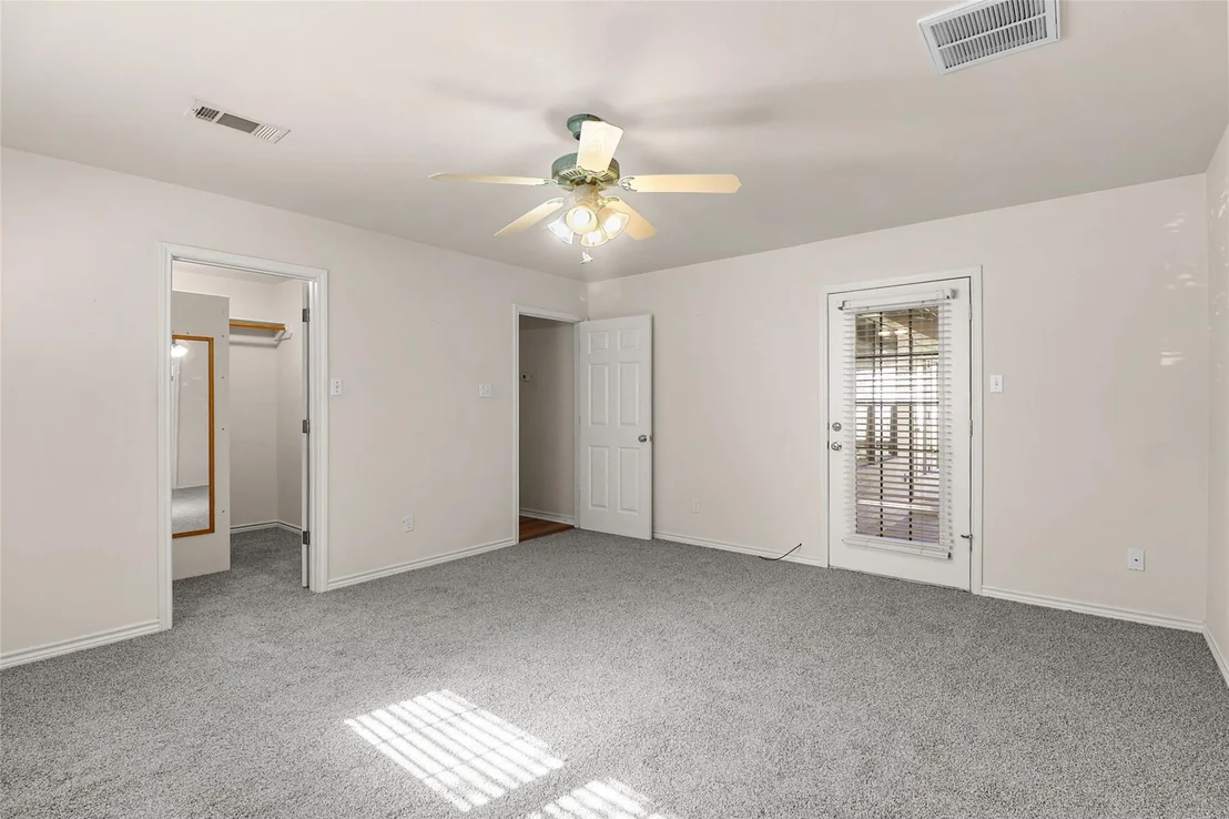 Photo of 309 Delaware Springs BLVD