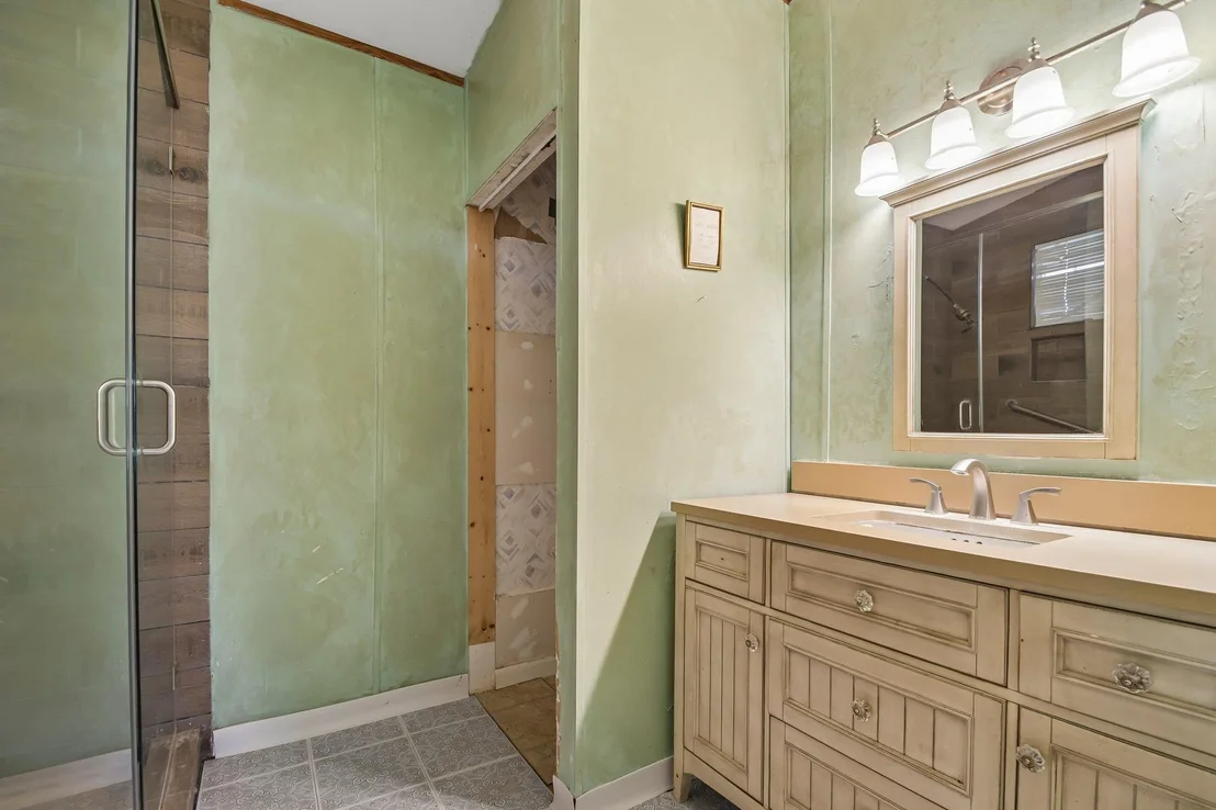 Photo of 664 Hidden Oaks DR