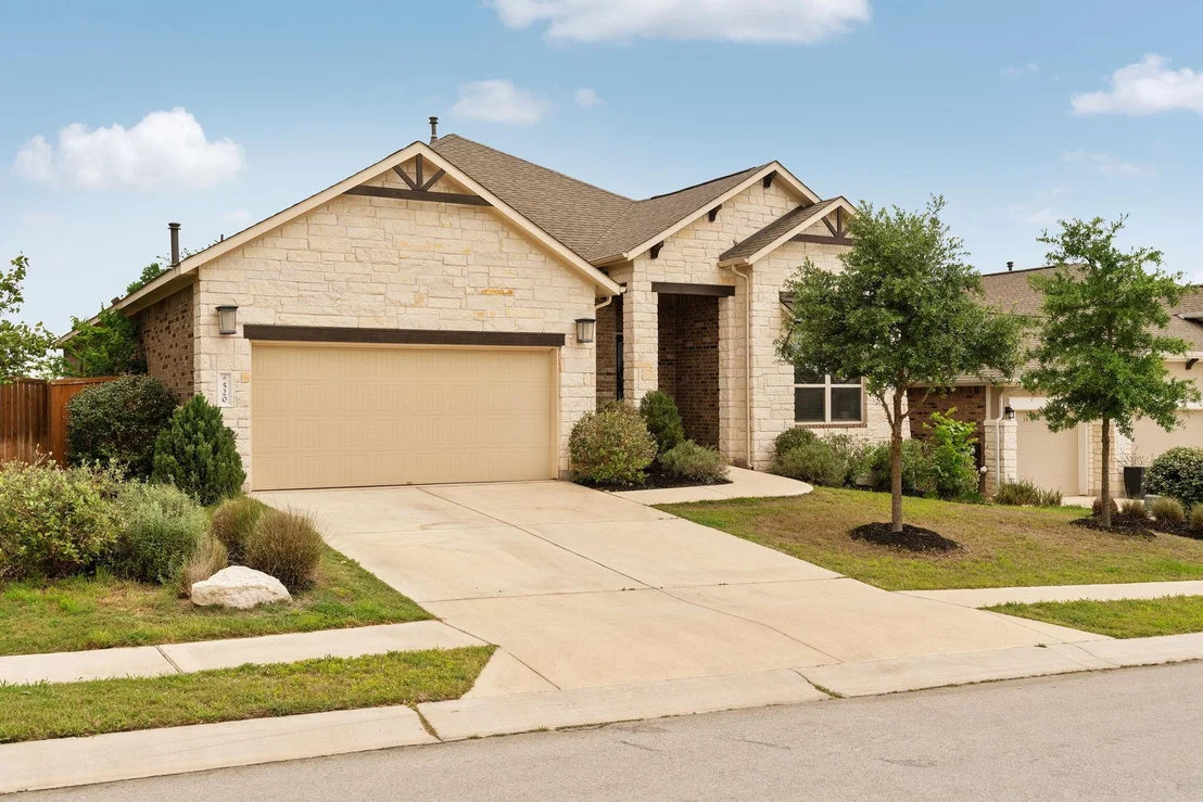 Photo of 520 Peakside CIR