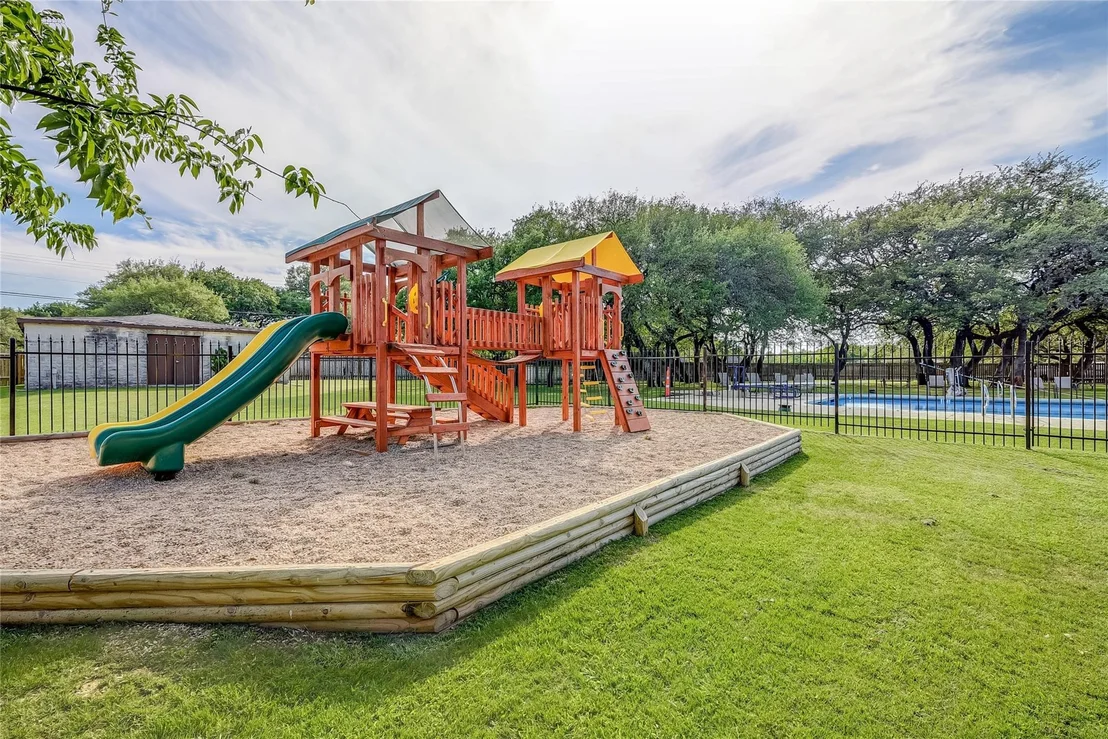 Photo of 11903 Brookwood CIR