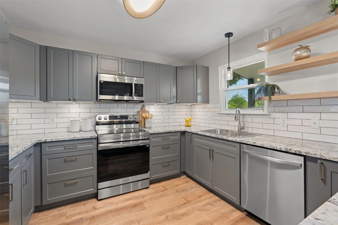 Photo of 724 Lavaca LOOP