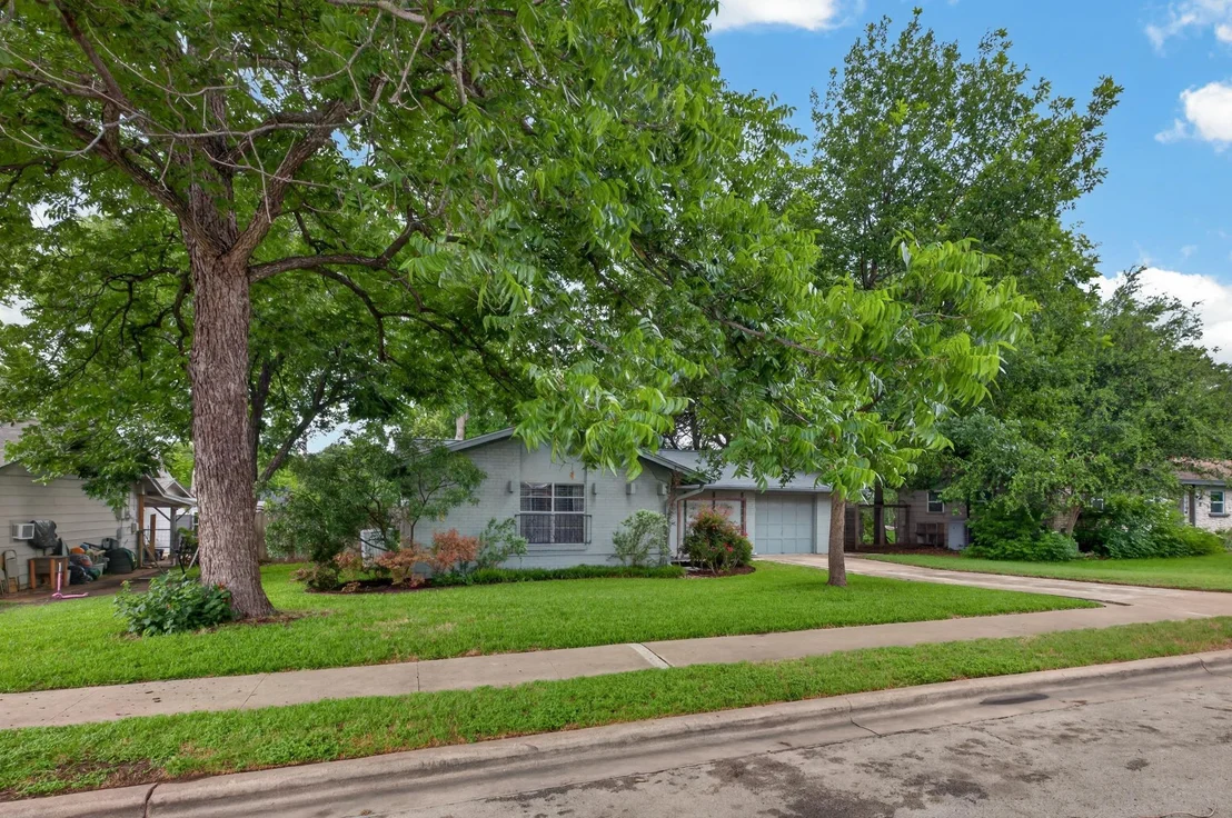 Photo of 1103 Chesapeake DR